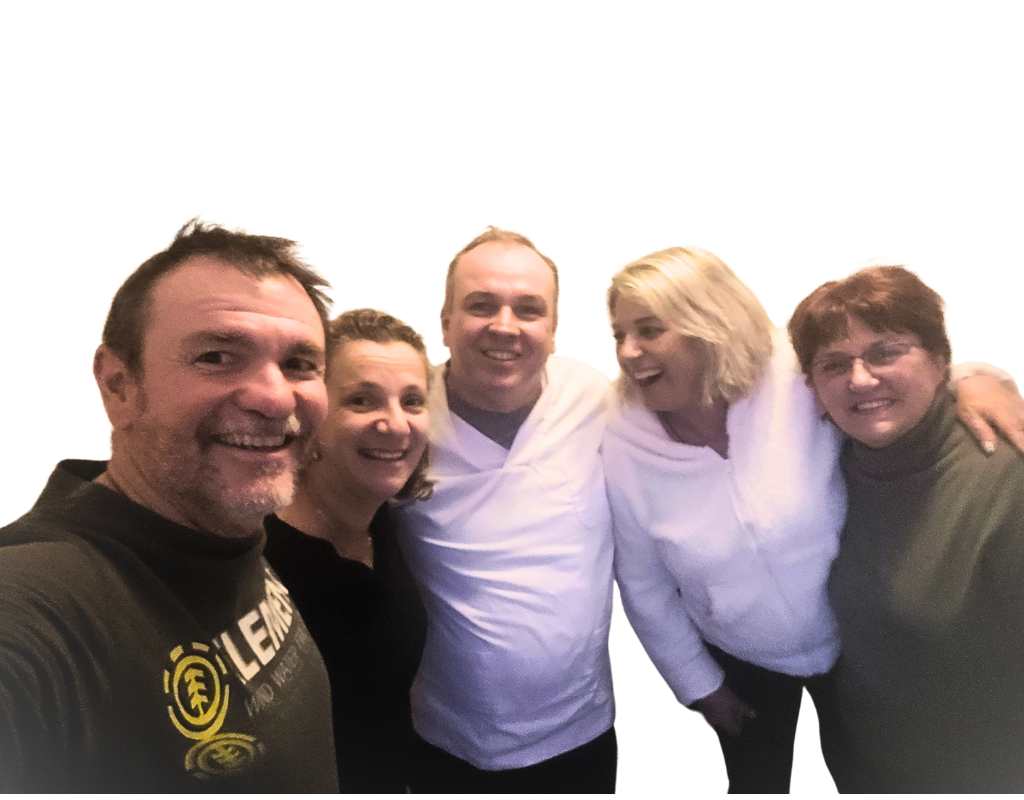 Participants du stage de magnétisme avec le formateur